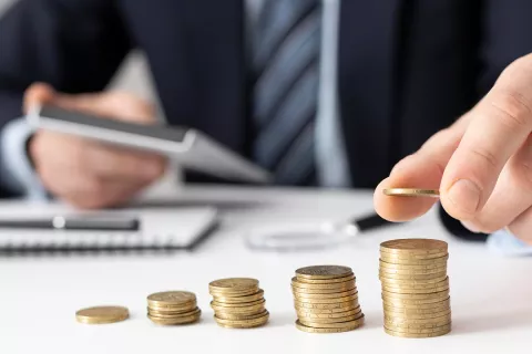 How Can a Medical Device Manufacturer Obtain a Loan License in India?