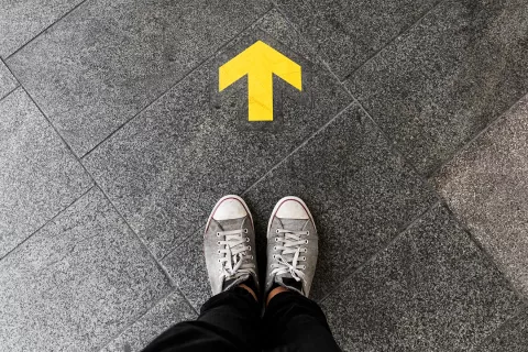 Navigating US FDA Regulations for Medical Device E-labeling