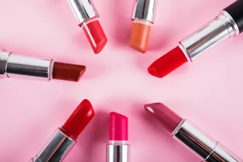 SCCS Updates Recommended Safe Use Level for Aluminium Compounds in Lipsticks