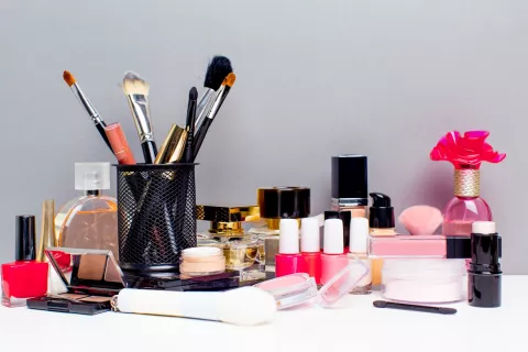 End-to-End Regulatory Intelligence Services for Cosmetic Products in India